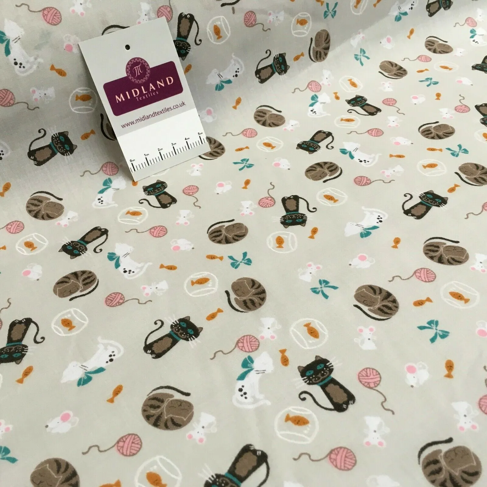 Cat and mouse poly cotton craft Fabric M1446 Mtex