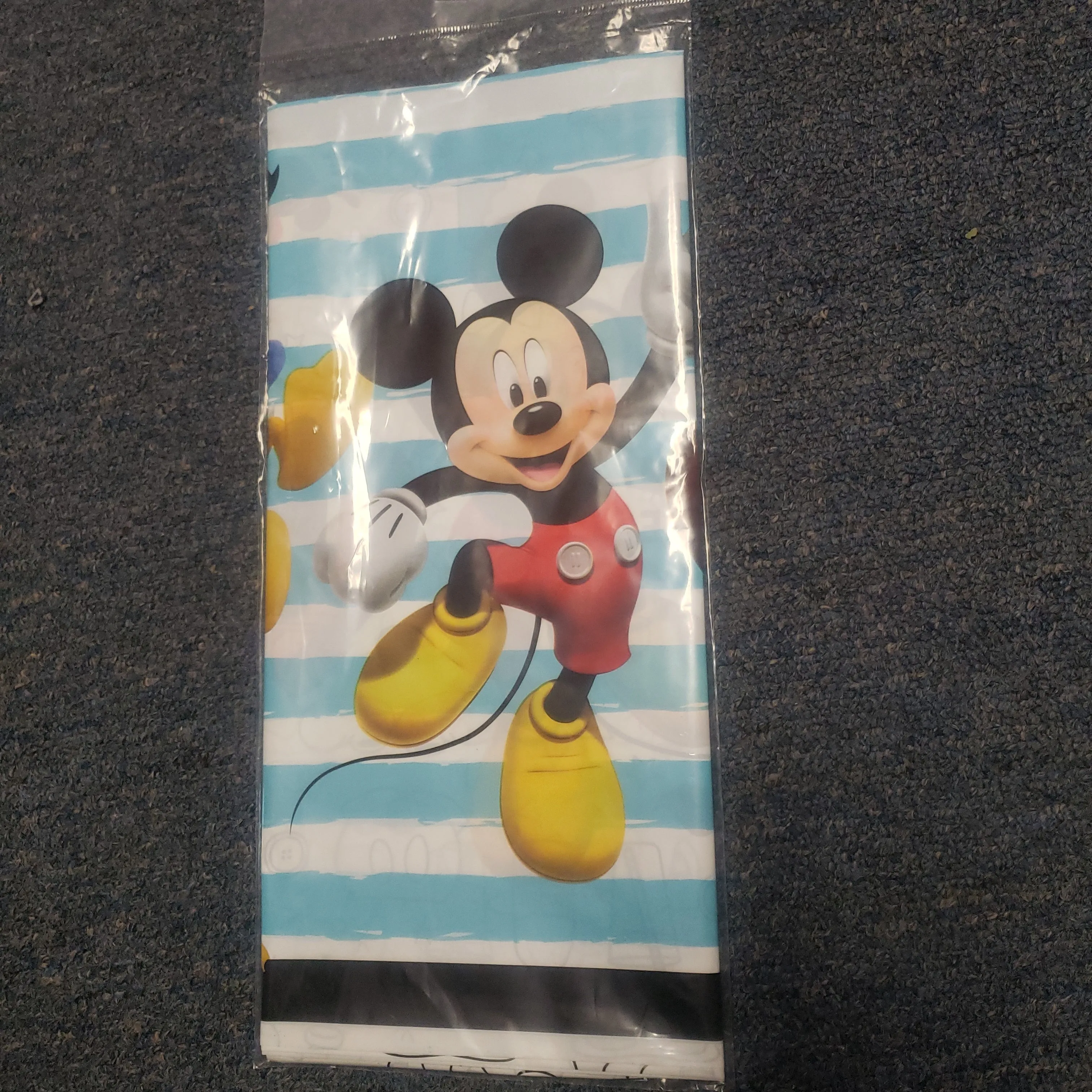 Mickey On The Go Plstc Tblcvr